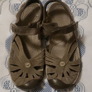 Keen hiking / walking sandals